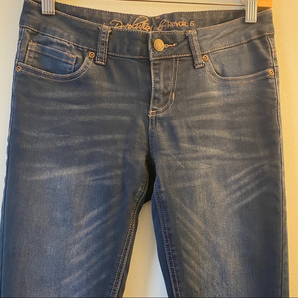 REVOLUTION JEANS